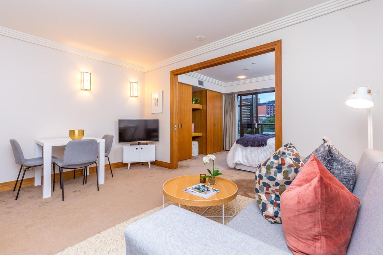 Stylish Central City Apartment With Pool And Gym Auckland Ngoại thất bức ảnh